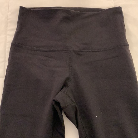 High Waisted Lululemon Crop - Picture 4 of 6